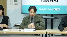 周曉芸民調複查結果出爐，民眾黨副秘書長謝泊泓表示，決議就是讓周、陳兩人有充分時間可以全盤思考後再提供答覆，再讓決策委員會做最後決定。（翻攝畫面／民眾黨提供） 