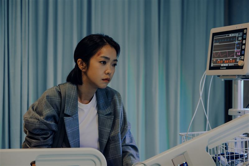 李霈瑜形容角色李欣屏直覺敏銳、熱心積極，卻過於魯莽。（圖／Netflix提供）