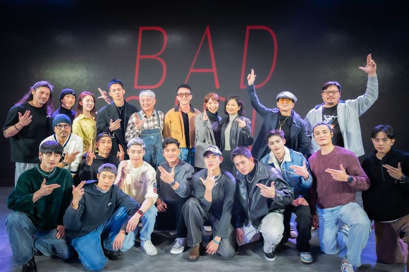 《角頭》黃金團隊打造全新電影《BAD GIRL》近日殺青。（圖／曼尼娛樂投資股份有限公司提供）