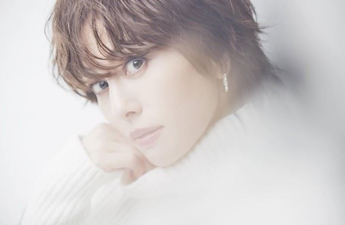 復出宣傳時讓米倉涼子情緒略顯激動，眼眶泛淚。（圖／翻攝自米倉涼子IG）