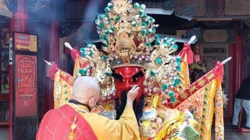 台灣藝陣奇蹟　北港龍鳳獅祖師爺分靈泰國