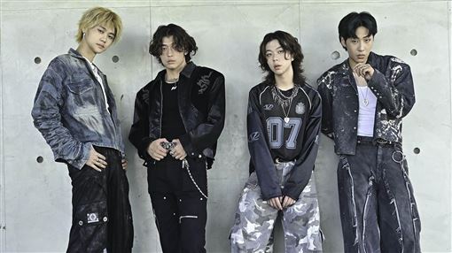 新店金城武帥成這樣　烈日曬到彷彿脫皮