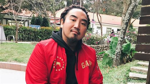 高金案驚見歌王妻捲入　涉洗錢深夜移送