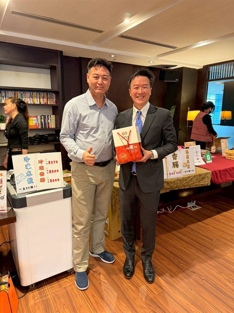 主播李正皓驚喜現身 科技養豬「神農」成焦點。（圖／三立永續辦公室提供）