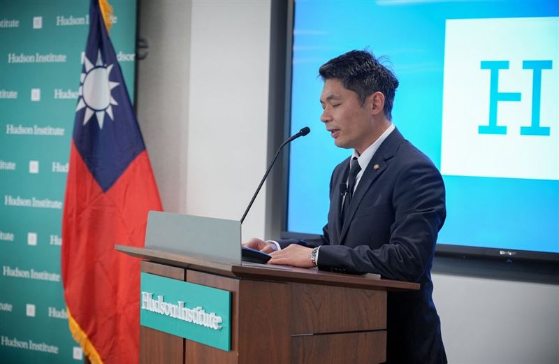 許毓仁今（11）天表示，台美關稅談得不錯，現在應該往供應鏈整合邁進。（圖／翻攝自許毓仁臉書）