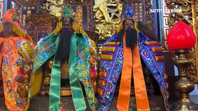 苗栗宮廟14尊神明一同換新裝過年