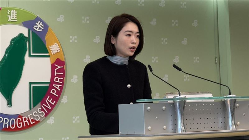 白營願放行院版軍購條例　綠：盼說到做到