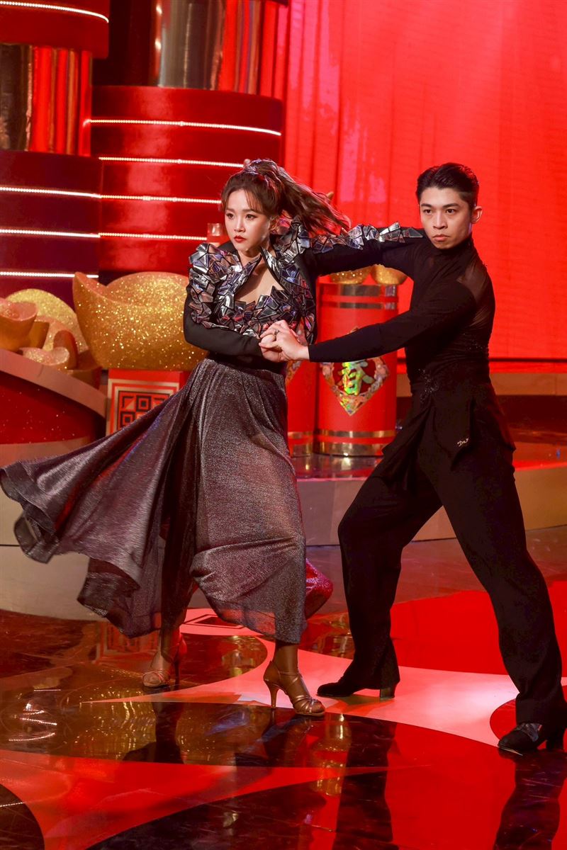 賴慧如跳國標。（圖／民視提供）