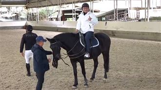 侯友宜一日騎警　首次與「卡通」萌翻全場