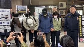 殺警案宣判死刑！父淚謝鞠躬：正義未遲到（圖／翻攝畫面）