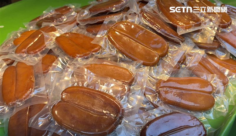 傳統市場大量未標示的烏魚子說是台灣野生，但材料極可能是中國進口。（圖／記者王乙徹攝影）