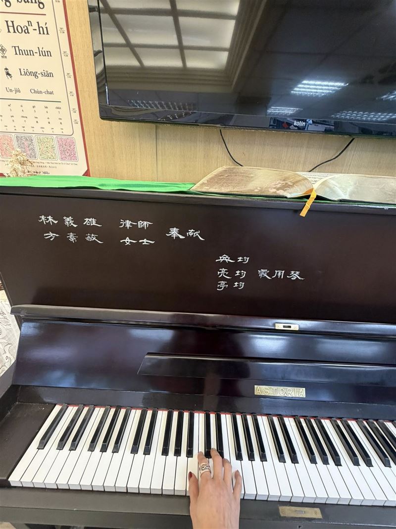 賈永婕今（11）日一個人拜訪義光教會。（圖／翻攝自賈永婕臉書）