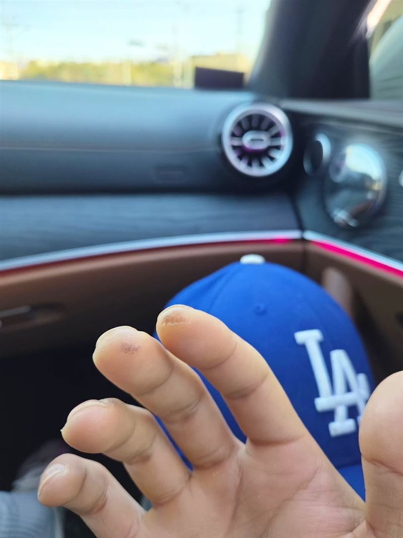 林琇濱的IG照片中也出現同款帽子。（圖／翻攝自IG @0_chabeen）