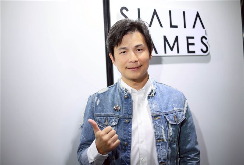 孫協志擔任台鋼雄鷹啦啦隊策略長。（圖／記者鄭孟晃攝影）