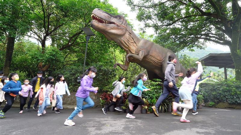 恐龍嘉年華任務式園區探索新玩法，從親子互動到質感旅遊，讓旅程成為可回味的生活記錄。（圖／業者提供）