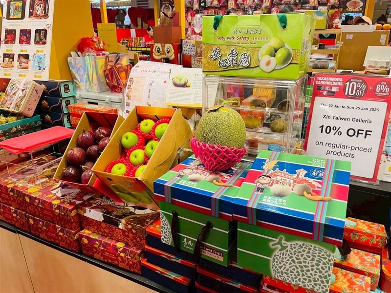 童振源表示，台南蜜棗在當地市場的銷售表現，顯示台灣農產品在品質與品牌形象上的競爭力。（圖／翻攝自童振源臉書）