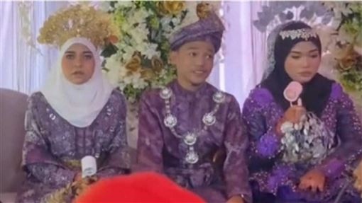 20歲男婚禮爽娶兩名新娘！爆老婆是親姊妹