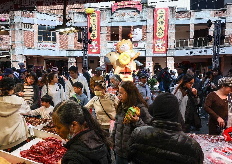 農曆春節假期長達9天，金管會提醒民眾留意4大防詐重點。（圖／中央社）