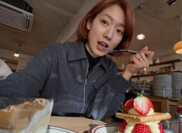 如今的朴信惠，早已憑《繼承者們》、《皮諾丘》等作品奠定實力派地位，也建立家庭、迎來人生新階段。（圖／翻攝自朴信惠IG）