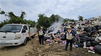 害小琉球600噸「垃圾圍島」4地方惡霸慘了