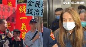 「統一義勇軍」揮紅旗聲援高金素梅，怒喊打壓中國人（組合圖／翻攝畫面）