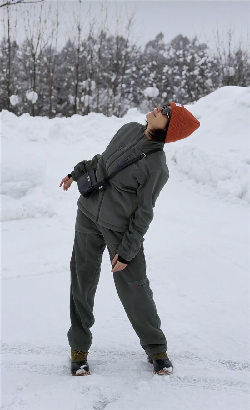 劉嘉玲認為滑雪摔跤也是樂趣的一部分。（圖／翻攝自IG）