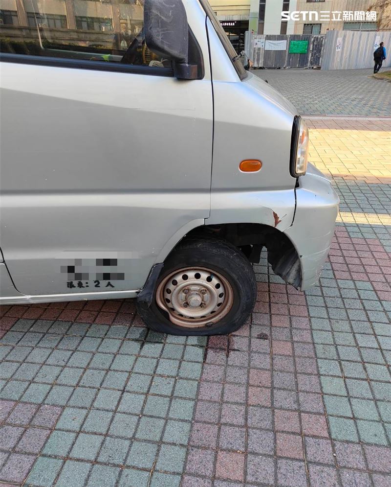 ˮ����ί�⳧��Ա�����оƼ����£���̨�пƴ�У�ſ�ǰ��ײ���ˡ� ��ͼ/���㻭�棩