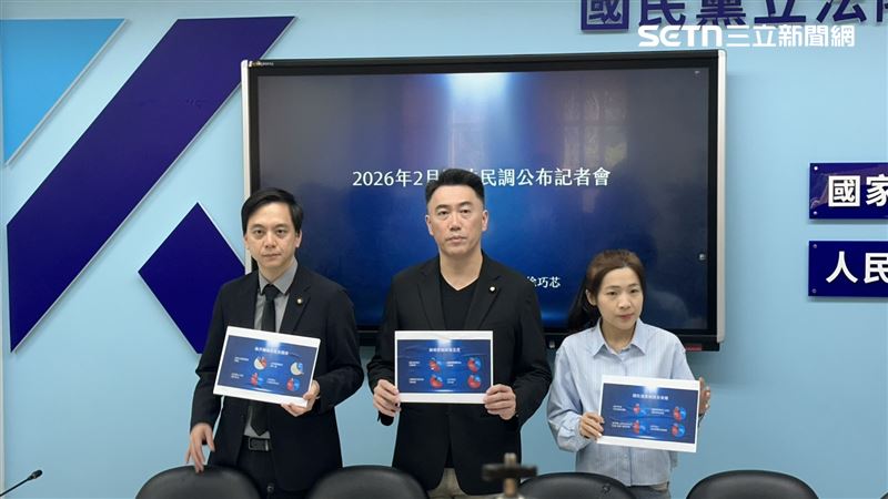 國民黨團召開記者會公布2月國政民調。（圖／記者詹宜庭攝影）