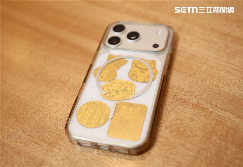 陳品瑄手機殼放黃金。（圖／記者鄭孟晃攝影）