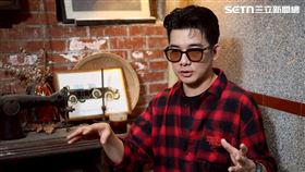 胡瑋杰接受《三立新聞網》專訪。（圖／記者鄭孟晃攝影）