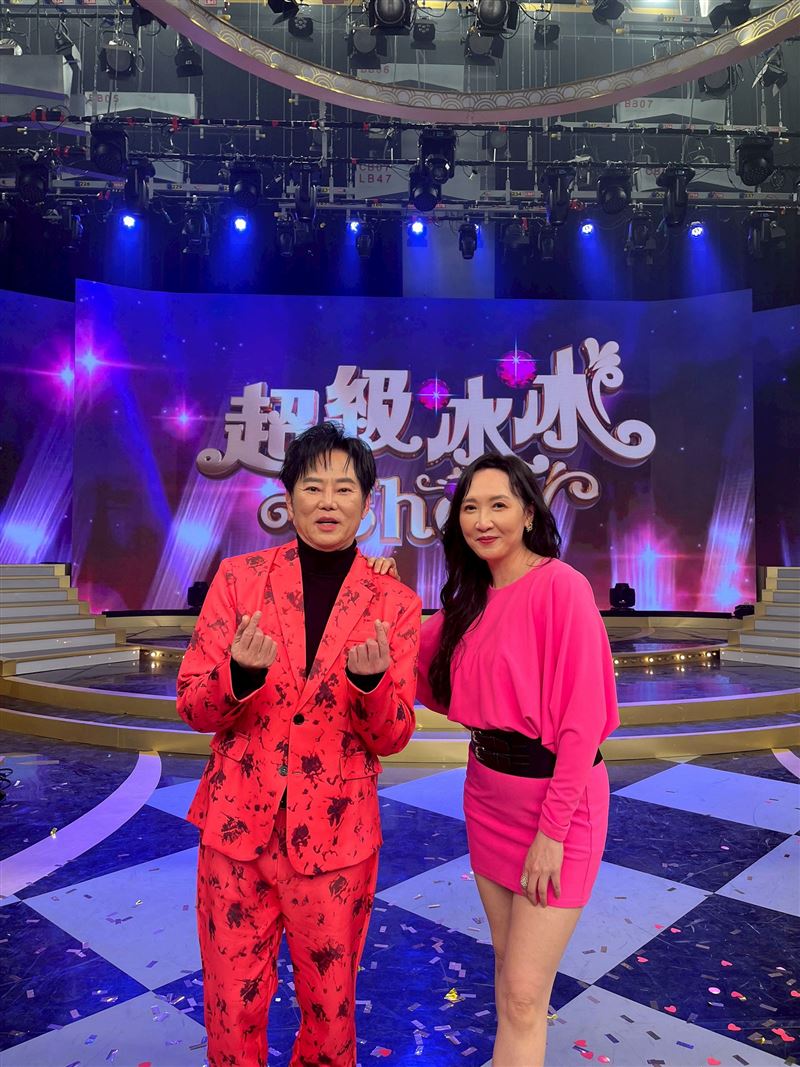 演藝圈夫妻恩愛代表陽帆、Julie上節目。（圖／民視提供）