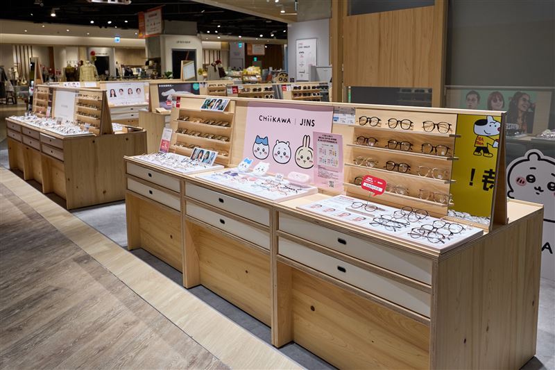 台灣首間店鋪使用「野田型設計」的展示櫃，可以根據櫃位大小或陳列機動調整。（圖／品牌業者提供）