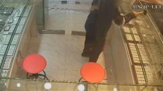 搶銀樓沒得手還被店家關　桃園男狼狽落跑