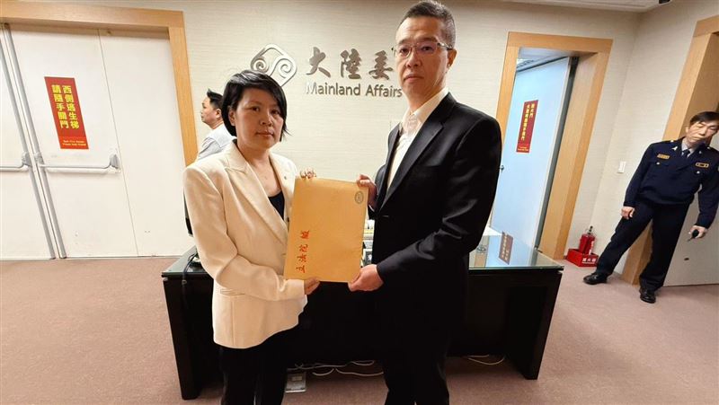 曝光「除籍文件」 李貞秀稱:海基會認證