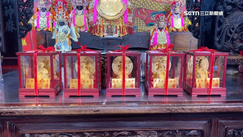 嘉義港口宮的黃金媽祖