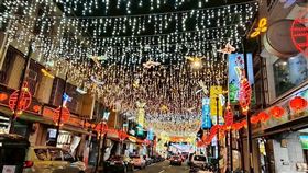 臺灣省城隍廟超長燈海隧道率先點亮至3月31日。（圖／臺北市政府觀光傳播局提供）