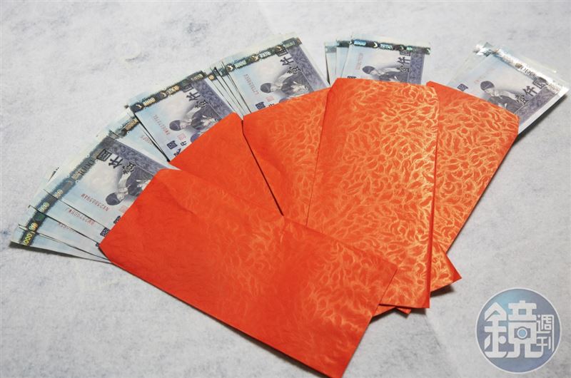 勞動部日前於臉書粉專po文，曬出簡單圖卡，方便勞工查詢過年期間的出勤工資給付。（示意圖，本刊資料照）