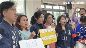 華江里長洪佳君暗示加害人警政關係良好。（圖／記者楊忠翰攝影）