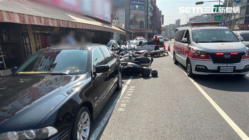 23歲何姓男子駕駛白色BMW肇事被驗出酒駕。（圖／翻攝畫面）