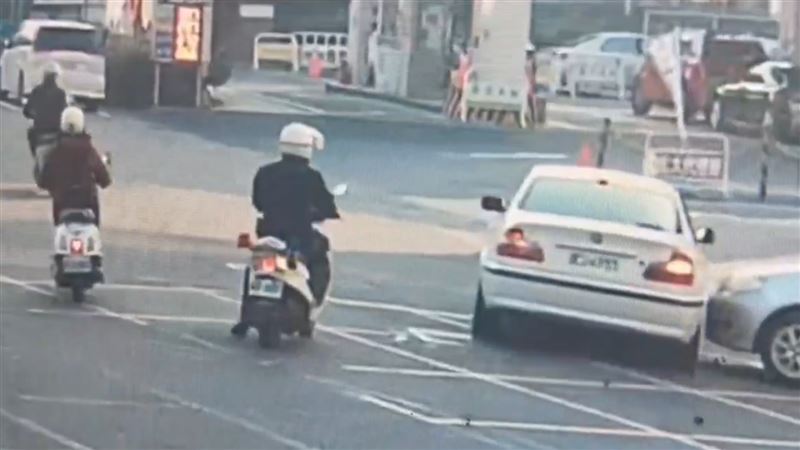 BMW路上興奮蛇行 警攔車:那支拿出來