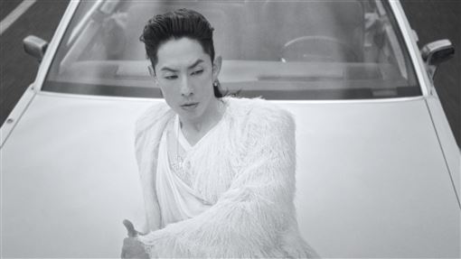 吳建豪情人節公布喜訊！唱英文歌示愛