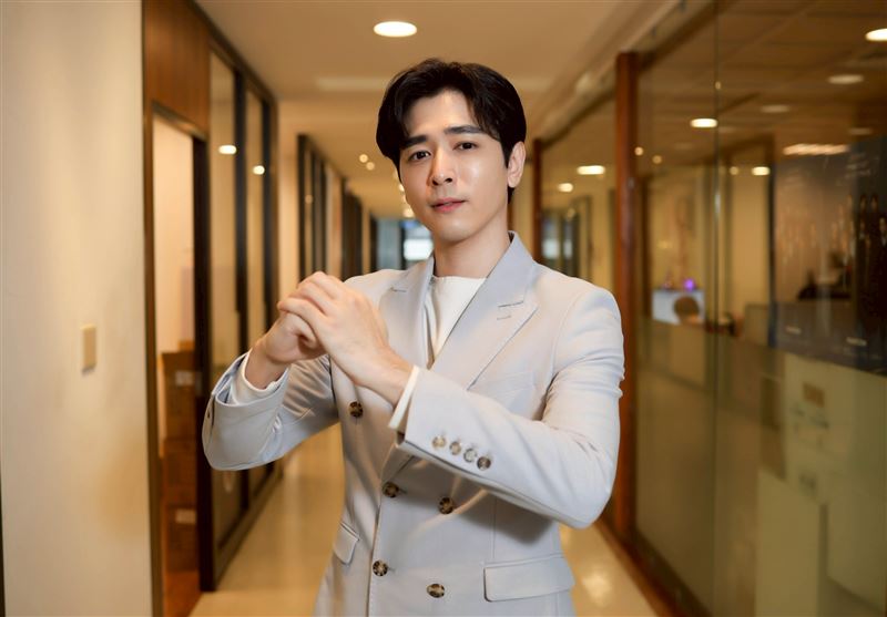 帝言接受《三立新聞網》專訪。（圖／記者鄭孟晃攝影）