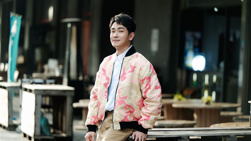 陳謙文包十萬大紅包!狂推拜財神:真的順