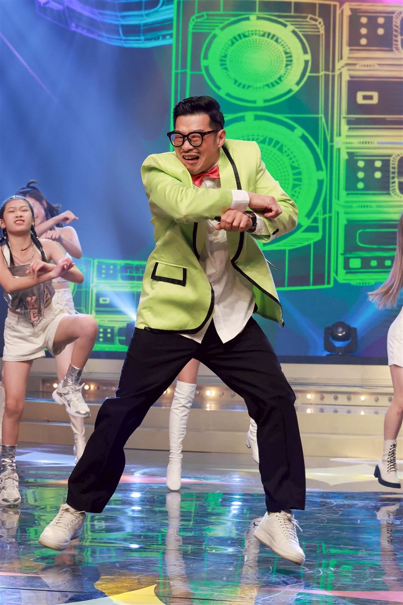 馬力歐站C位領跳。（圖／民視提供）