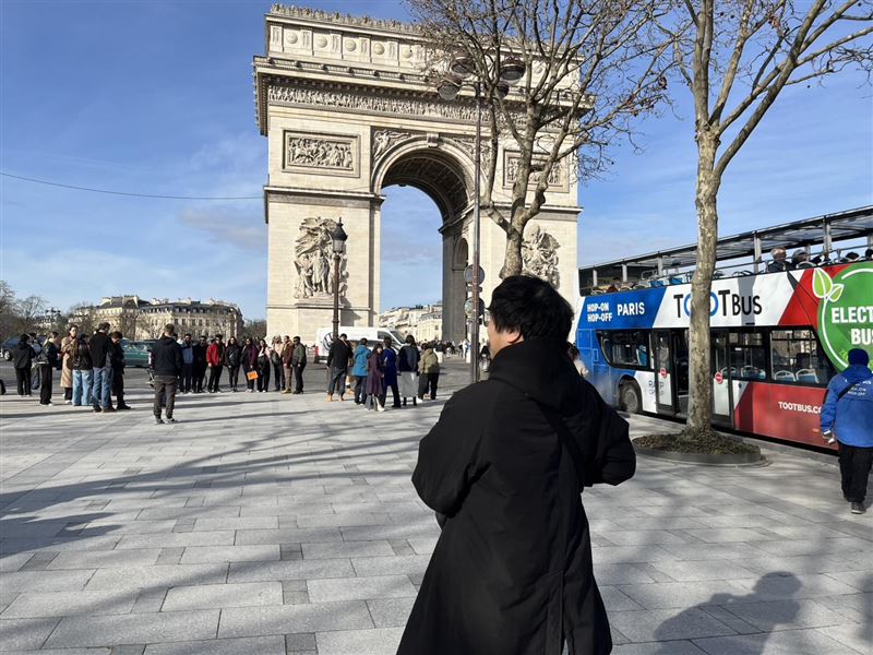 沈伯洋頂著全球通緝的威脅，順利完成在法國為期八天的外交任務。（圖／翻攝自沈伯洋臉書）