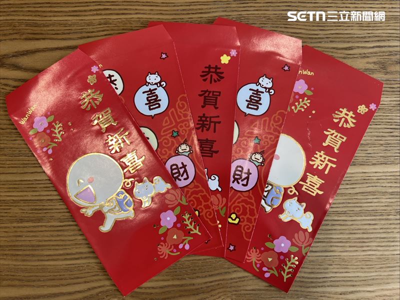 過年紅包不要放口袋、禁止封口，避免折損財氣。（圖／記者林昱孜攝影）