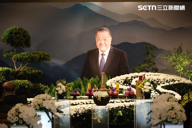 吳敦舉行告別式,僅舉行家祭、沒有舉辦公祭。(圖/記者鄭孟晃攝影)