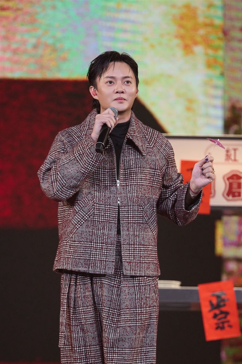 許富凱推出新歌。(圖/何樂音樂提供)