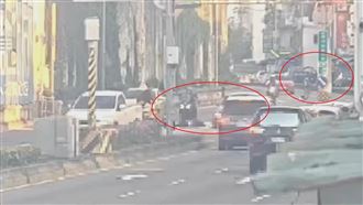 闖紅燈撞飛女騎士、行人　肇事落跑畫面曝