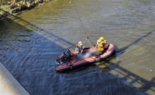 新／彰化1女漂浮水面⋯撈起竟是冰冷遺體
